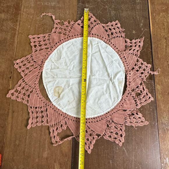 Pair of Vintage Cotton Hand Chrochet Embroidered Center piece Doilies FOR REPAIR - Picture 10 of 13